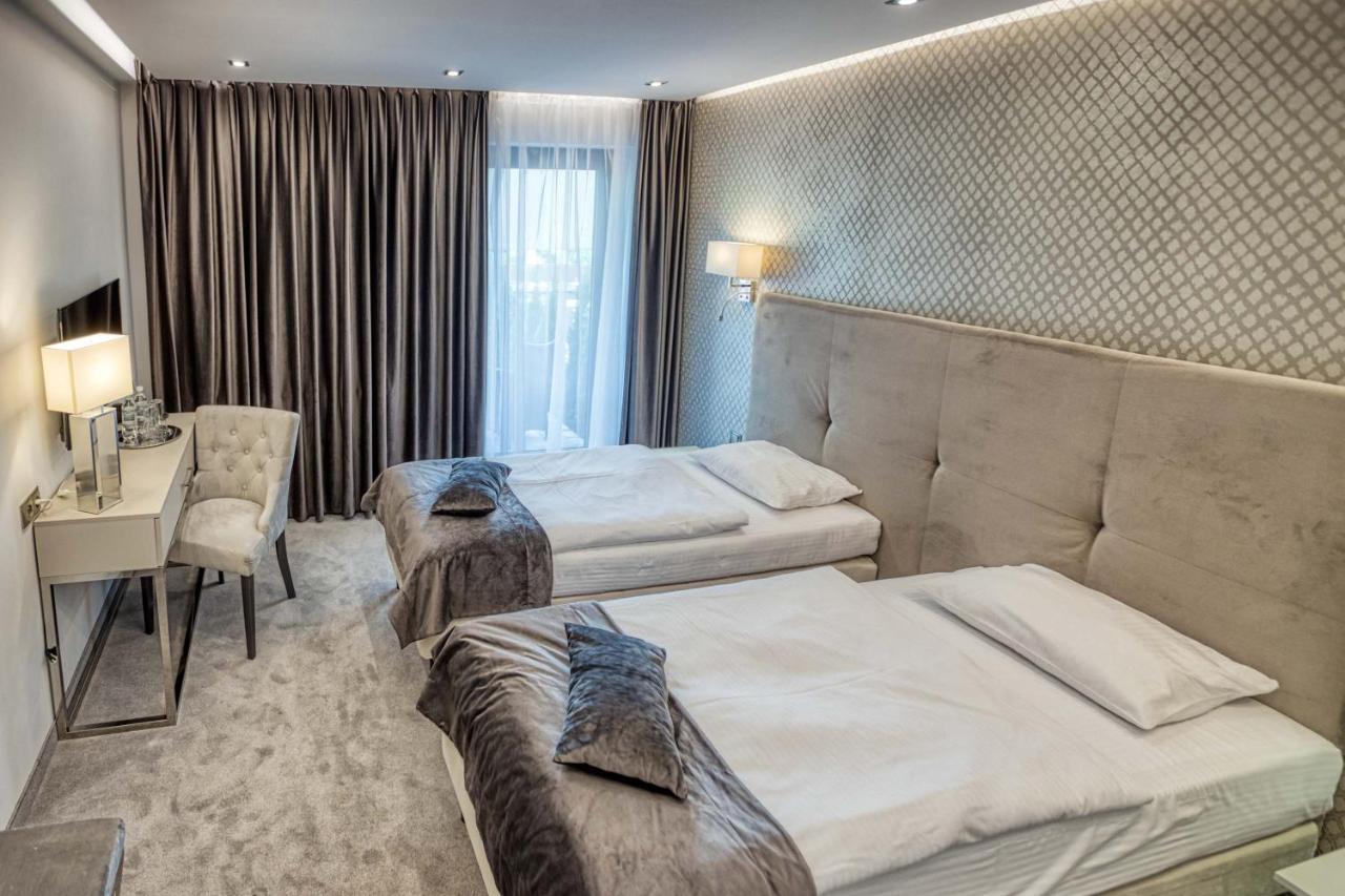 Hotel Bialy Dom Рибник Екстер'єр фото